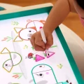 edukacyjny podświetlany stolik do rysowania1.webp